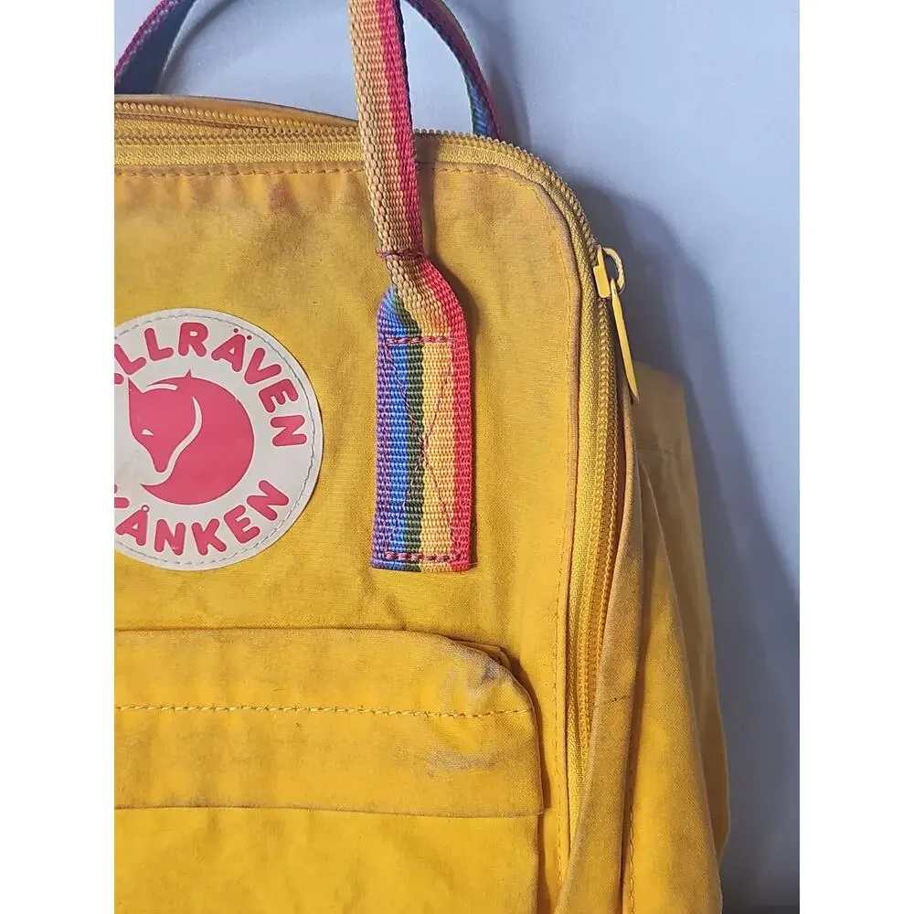 Fjällräven shows wear